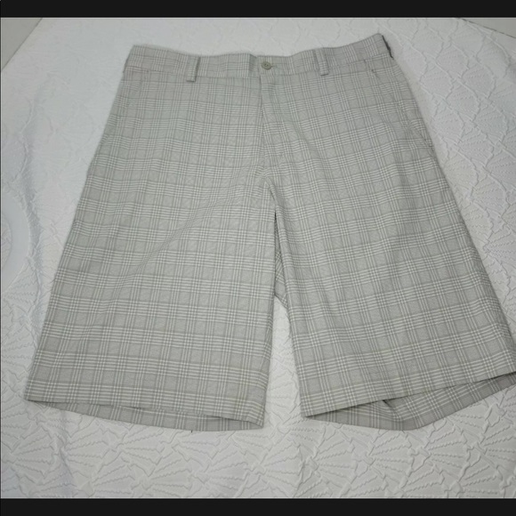 Nike Golf Mens Gray Plaid Dri Fit Flat Front Slash Pocket Chino Shorts Size‎ 32 - Picture 1 of 11